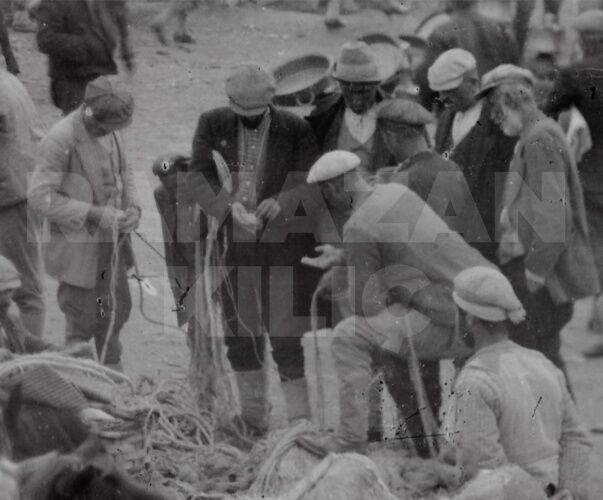 Urgan satan bir tüccar ve alıcılar.