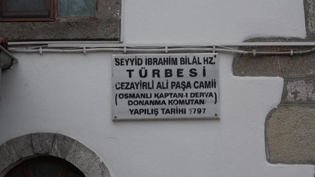 Sinop’un Eyüp Sultan’ı
  Bu kişiliğin bölge için öneminden söz eden Seyyid Bilal Camii İmam Hatibi Selahattin Başkaya, “Seyyid İbrahim Bilal Hazretleri Peygamberimizin 4. kuşak torunudur. Hz. Hüseyin’in torununun torunu olmuş oluyor.