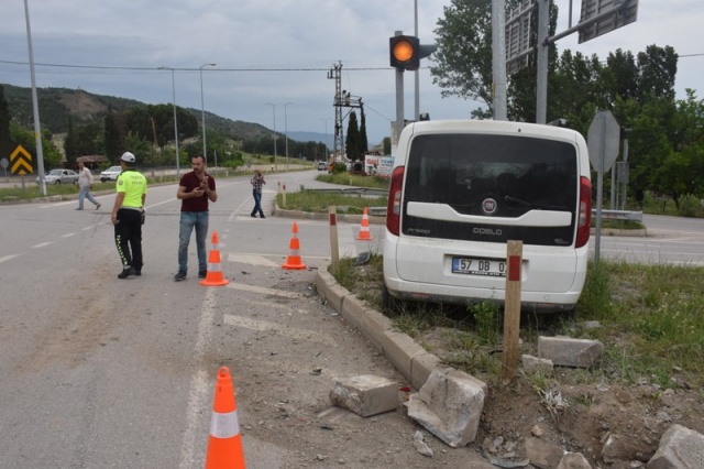 Boyabat Bölge Trafik Önünde Trafik Kazası