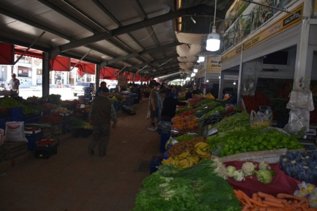 Tüm Türkiye&#039;de olduğu gibi Boyabat ilçesinde de Covid 19 salgını dolayısıyla 1,5 aydır evlerinde kalan 65 yaş üzeri vatandaşlar