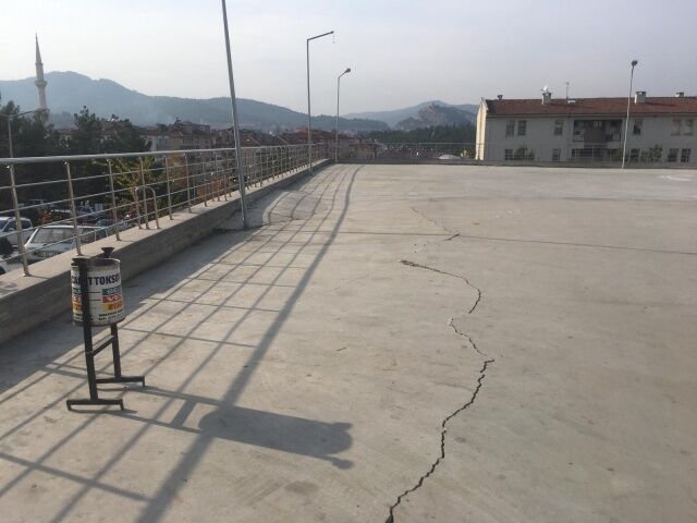 Boyabat Devlet Hastanesi Otoparkı Alarm Veriyor !