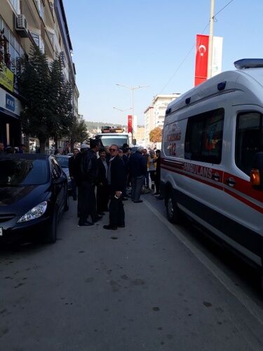 Boyabat'ta Yaşlı Adama Araba Çarptı !