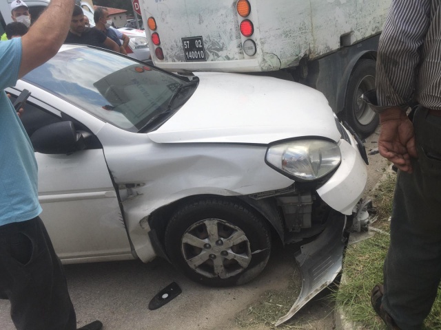 Boyabat Sanayi Kavşağında Trafik Kazası !
