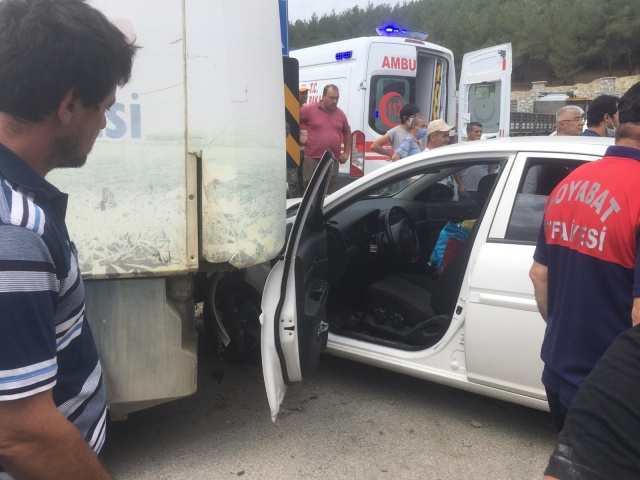 Boyabat Sanayi Kavşağında Trafik Kazası !