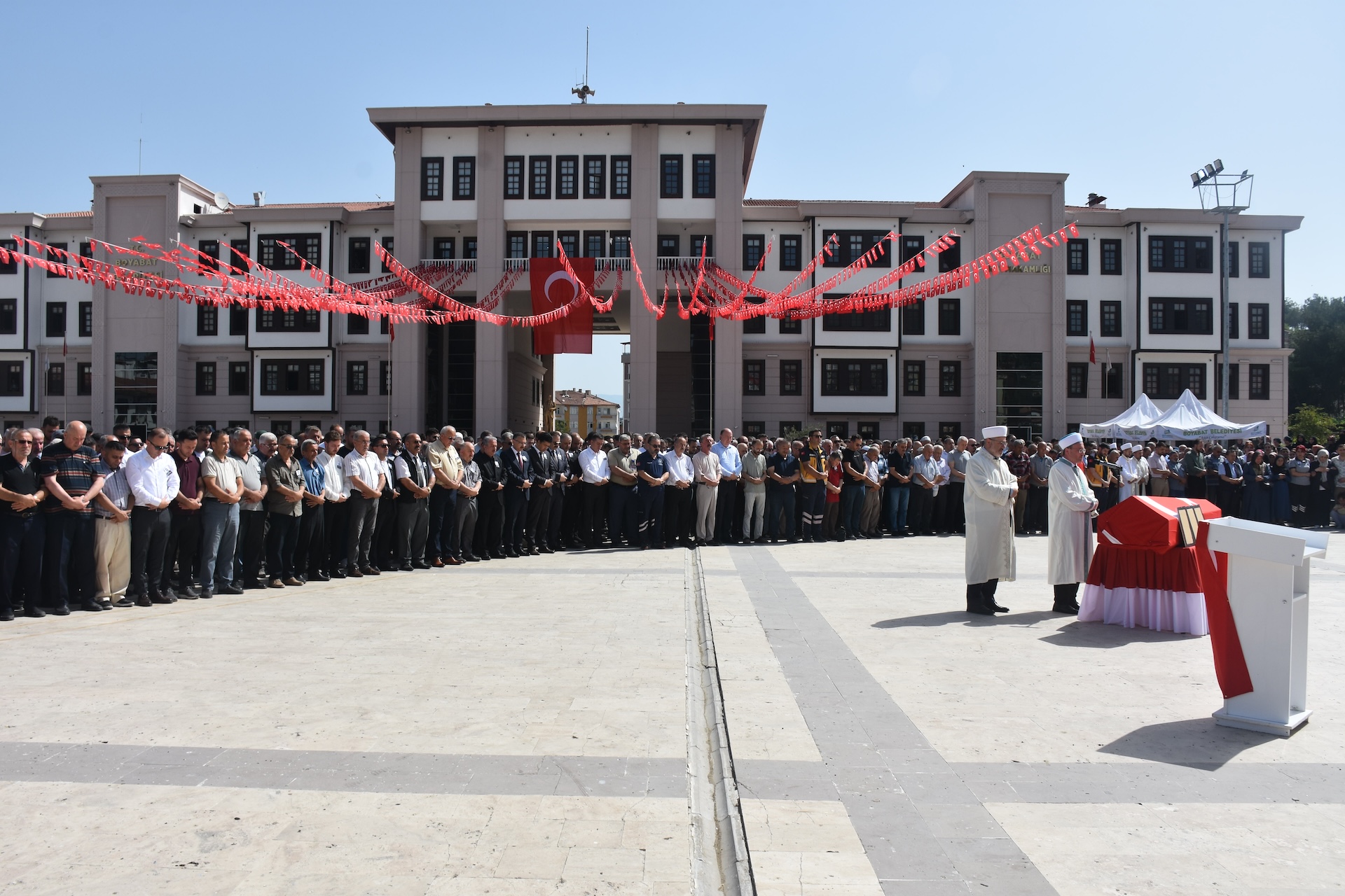 Boyabat Kaza Toren Doktorlar Hayatını Kaybetti