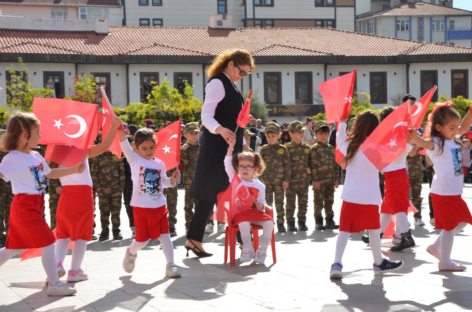 571125533 1578442399821393 2010790377162345361 N