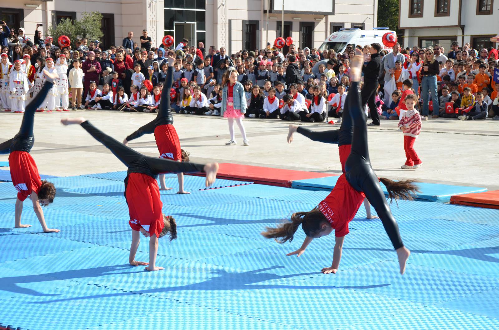 572218498 1578441363154830 8359723553057651582 N