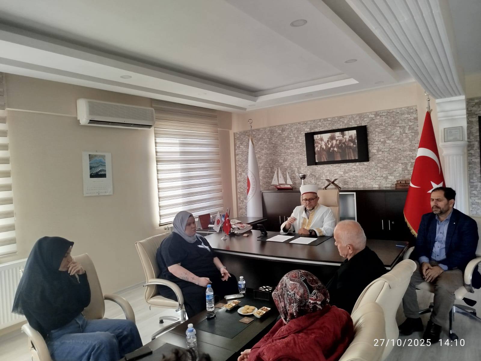 572376962 122261876414193712 3134135827684884454 N