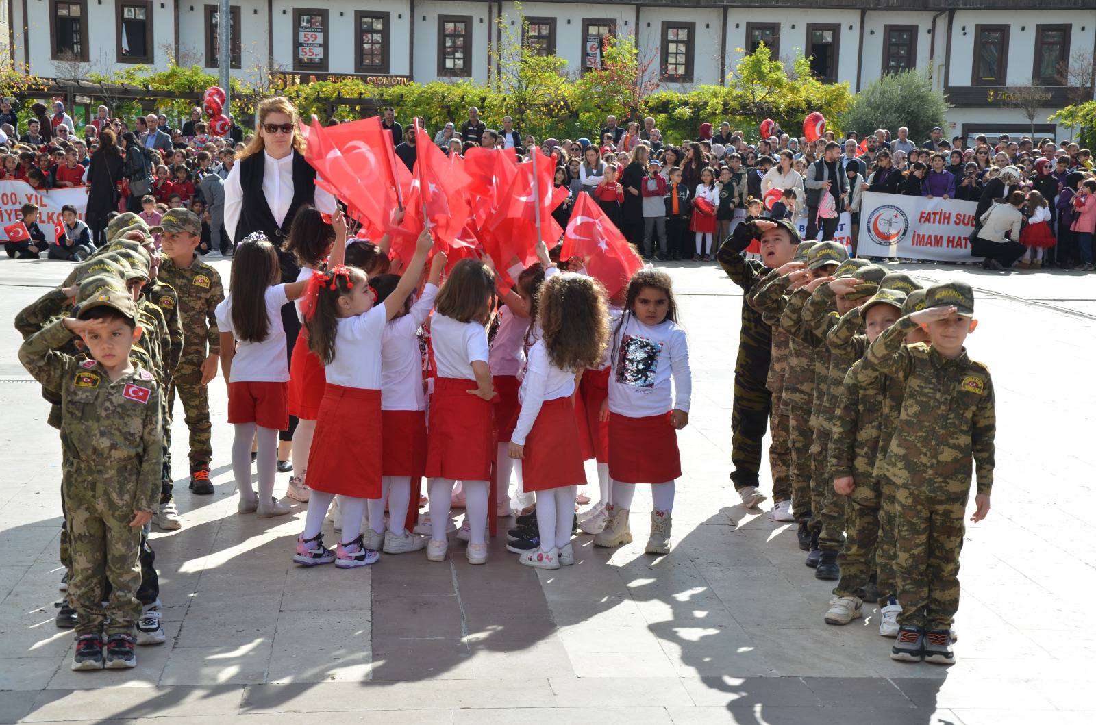 572425526 1578441699821463 2753567327503076299 N