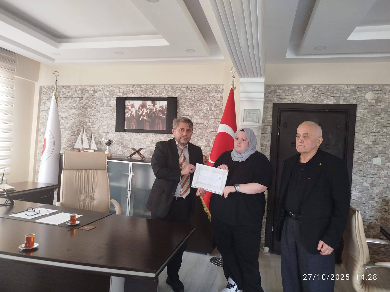 572768507 122261876372193712 329861647920877695 N