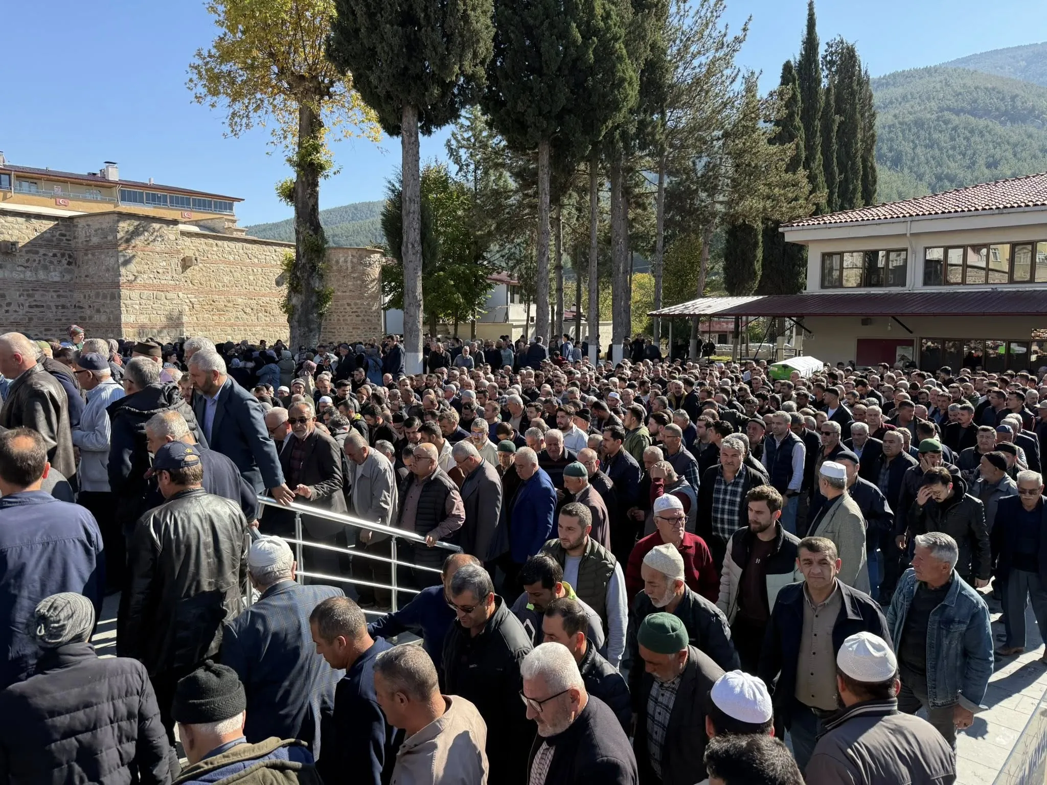 574552818 25450698597870198 7747659376183692913 N 6905Ea335Aaf4