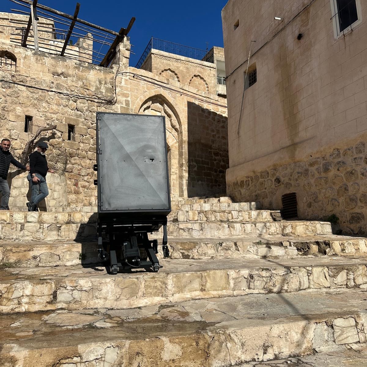 582268462 18081012839126832 2902717316743083797 N