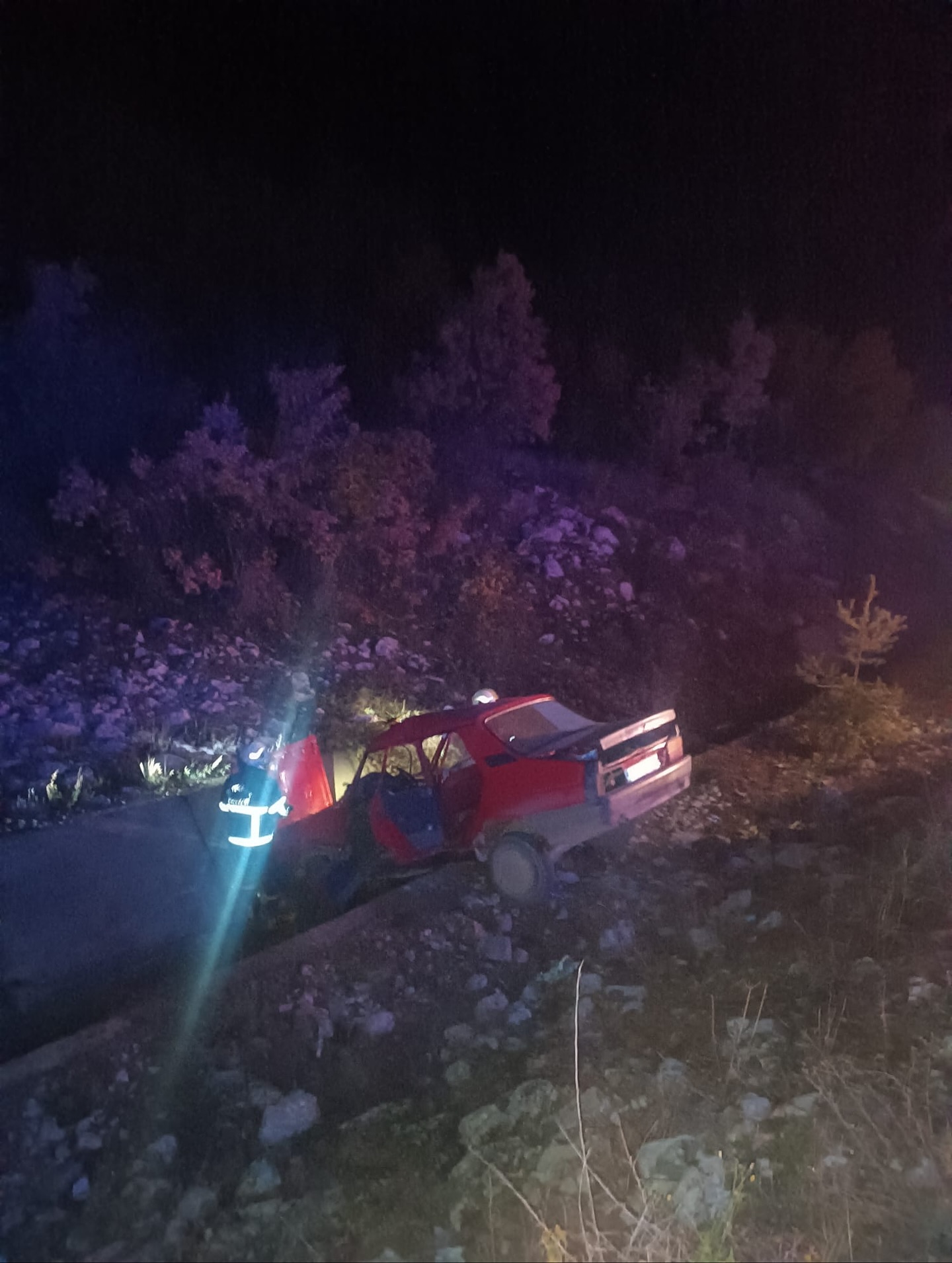 584400256 18303593605252789 8905041243632353115 N