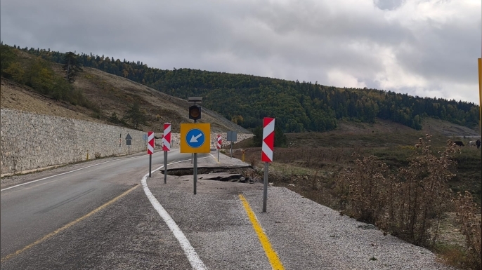 Kor Gordu Sagir Duydu Karayollari Ne Gordu Ne Duydu 1762176711