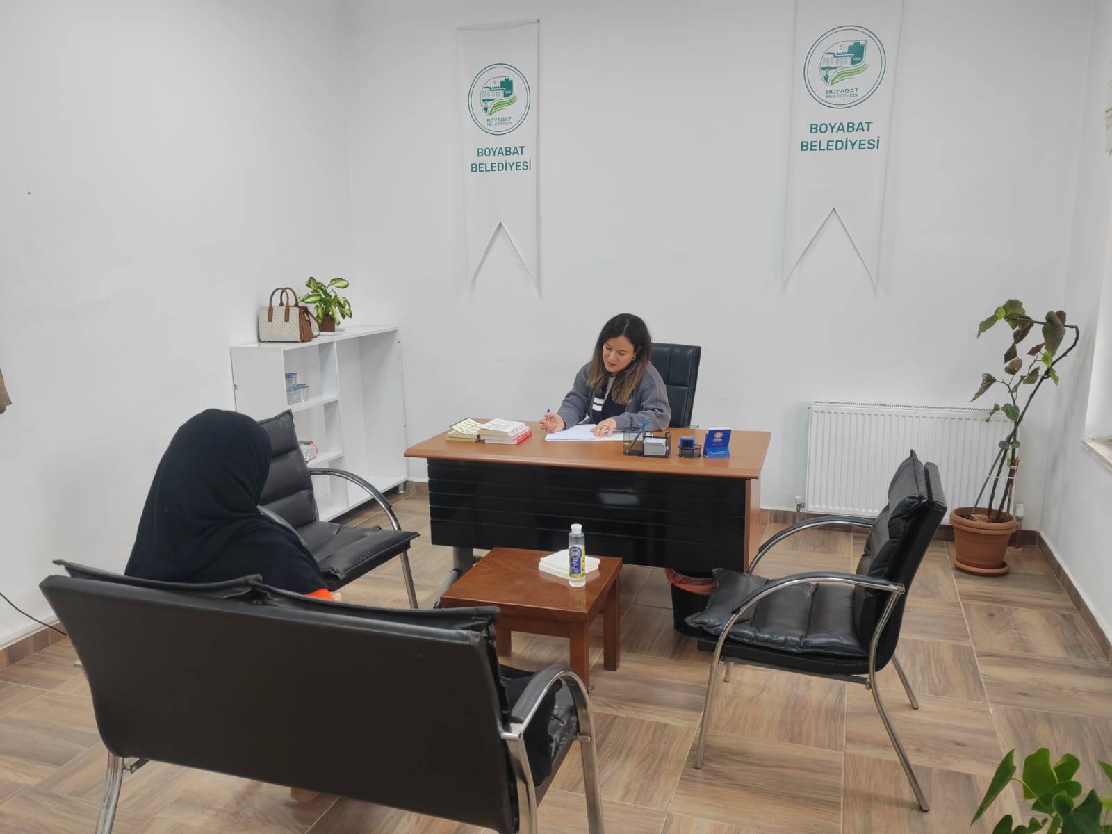 593716889 122170323464391456 2481740341150184272 N