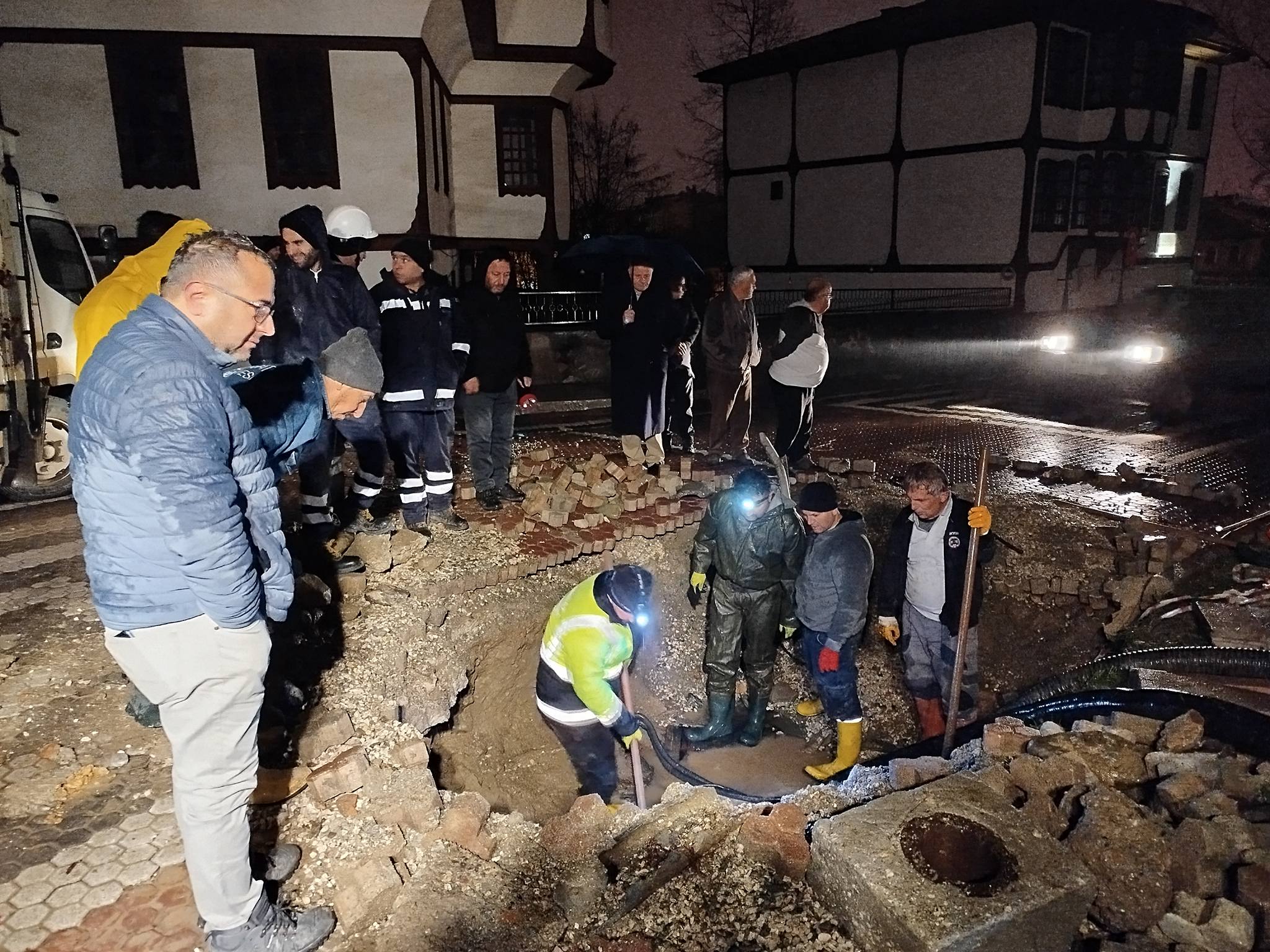 615818791 25467640532891926 8808863269863773132 N