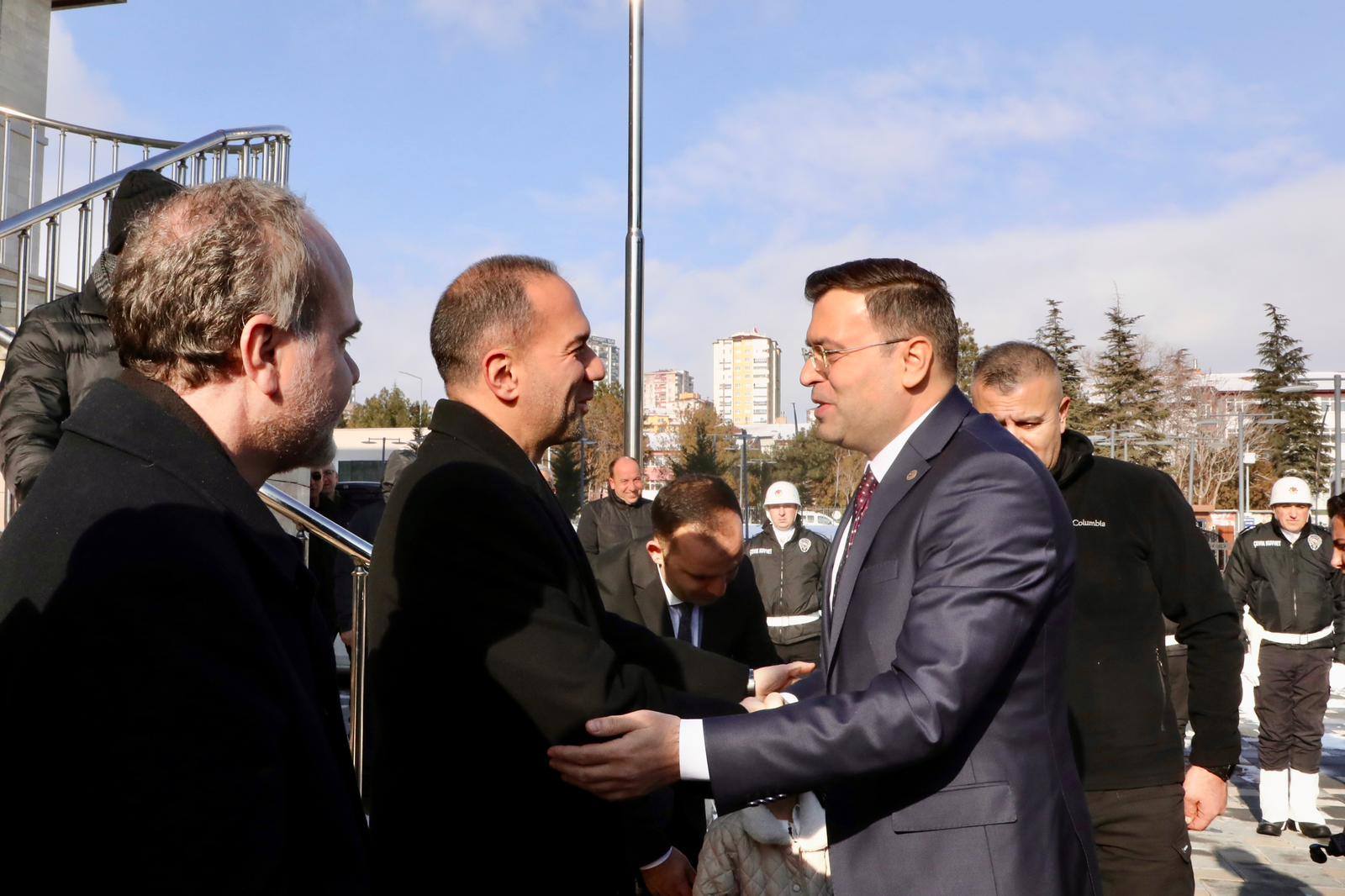 619377980 1183644240622697 2553443875725058748 N