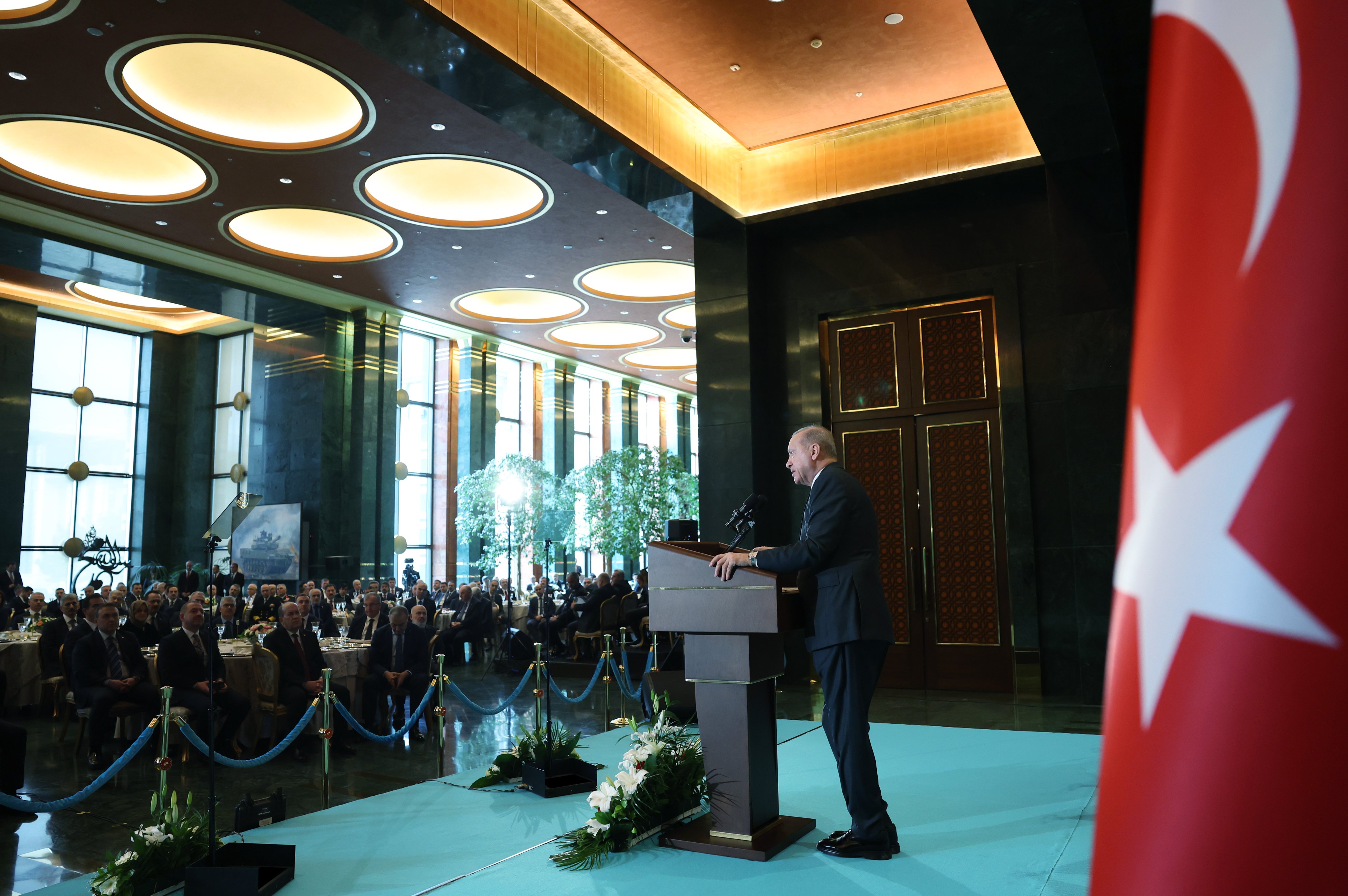 H Bc Qt Om Xw A Aefbn