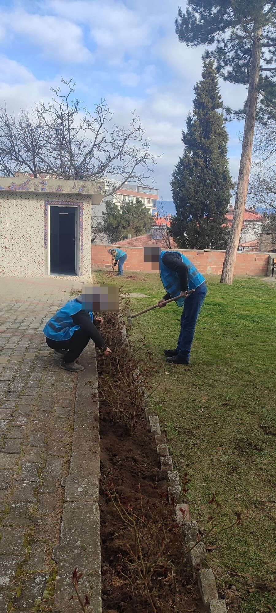 H C E92 Q W A A Apyqk