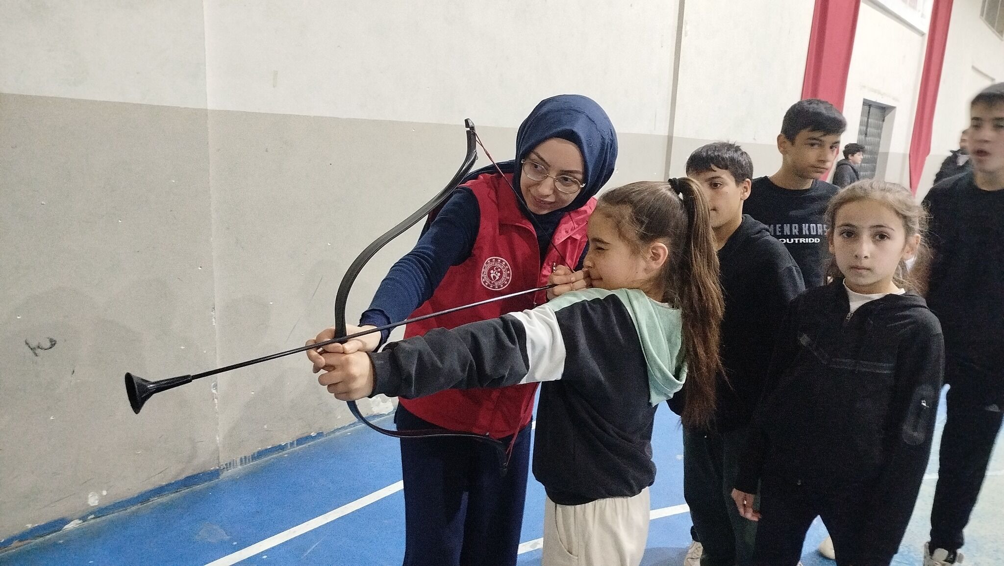 648832151 25988052454184062 8455292526962525184 N