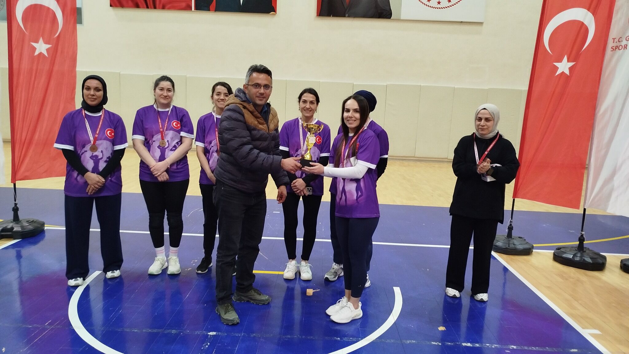 649207548 25979643588358282 6409042395978026544 N