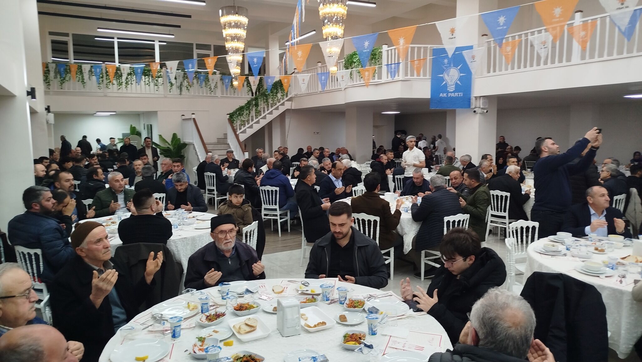 651199832 26024805153842125 8394266697469929155 N