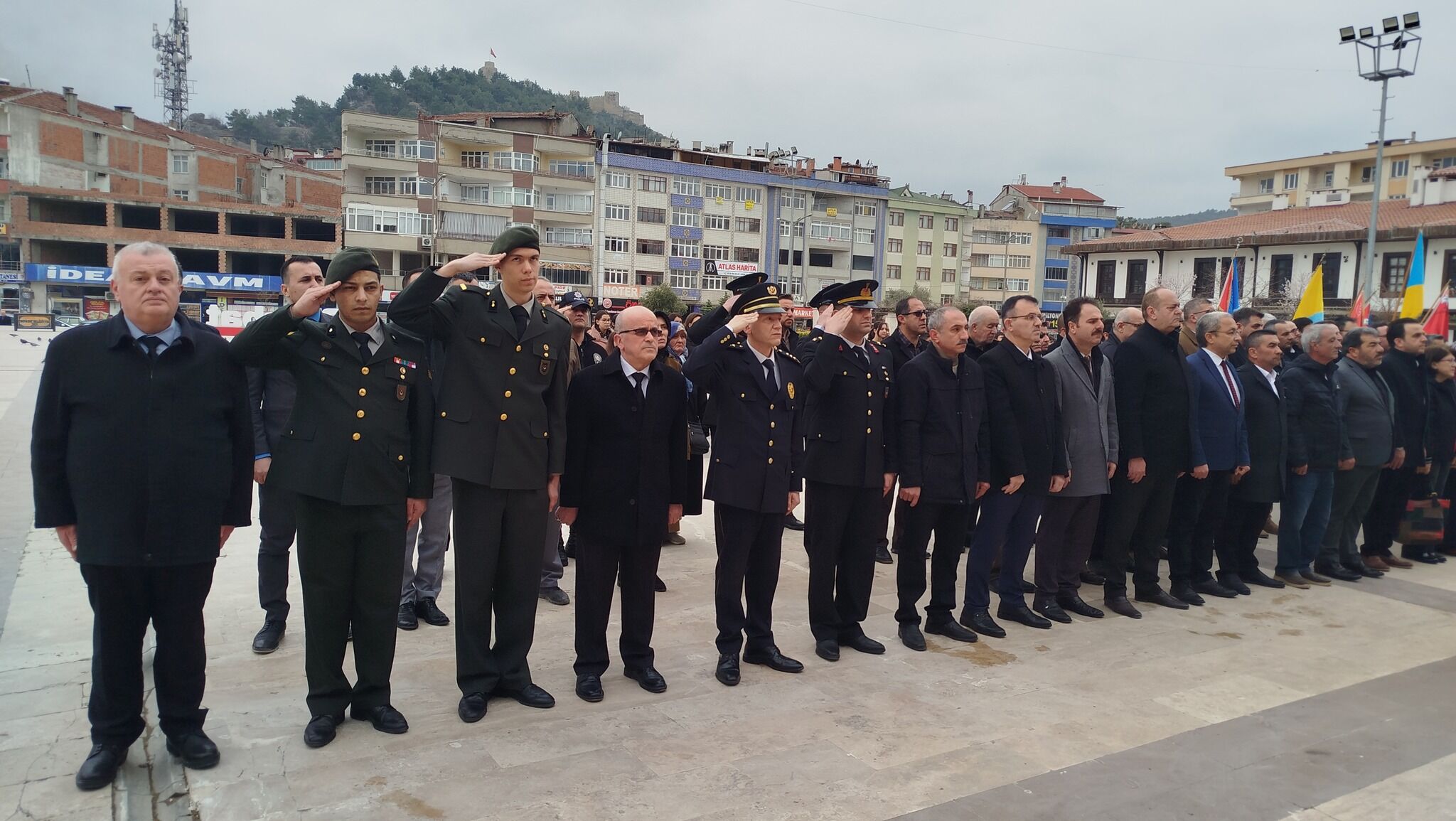 654234199 26068690269453613 4690803890020155792 N