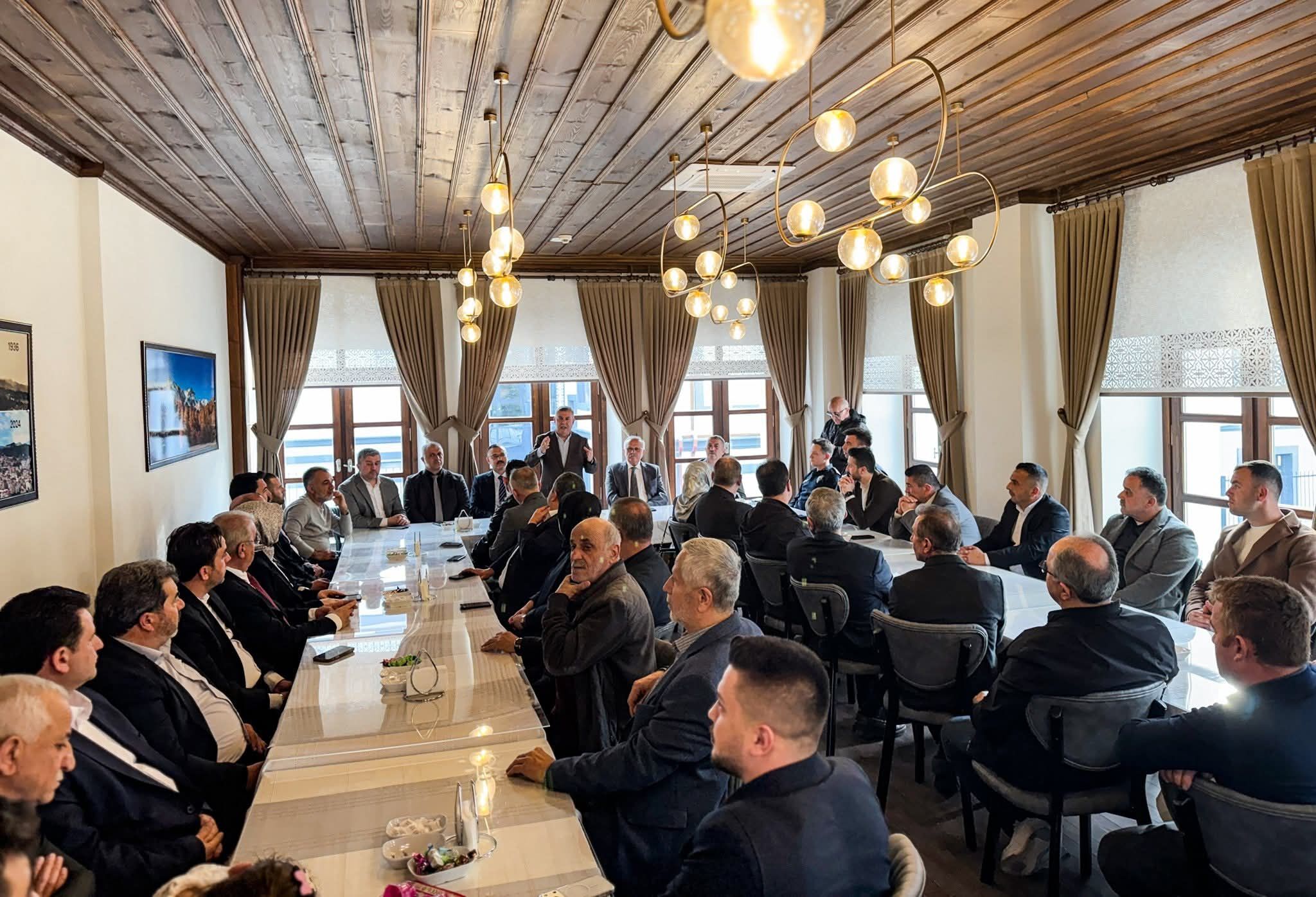 H E Cp Syt W8 A Amjs O