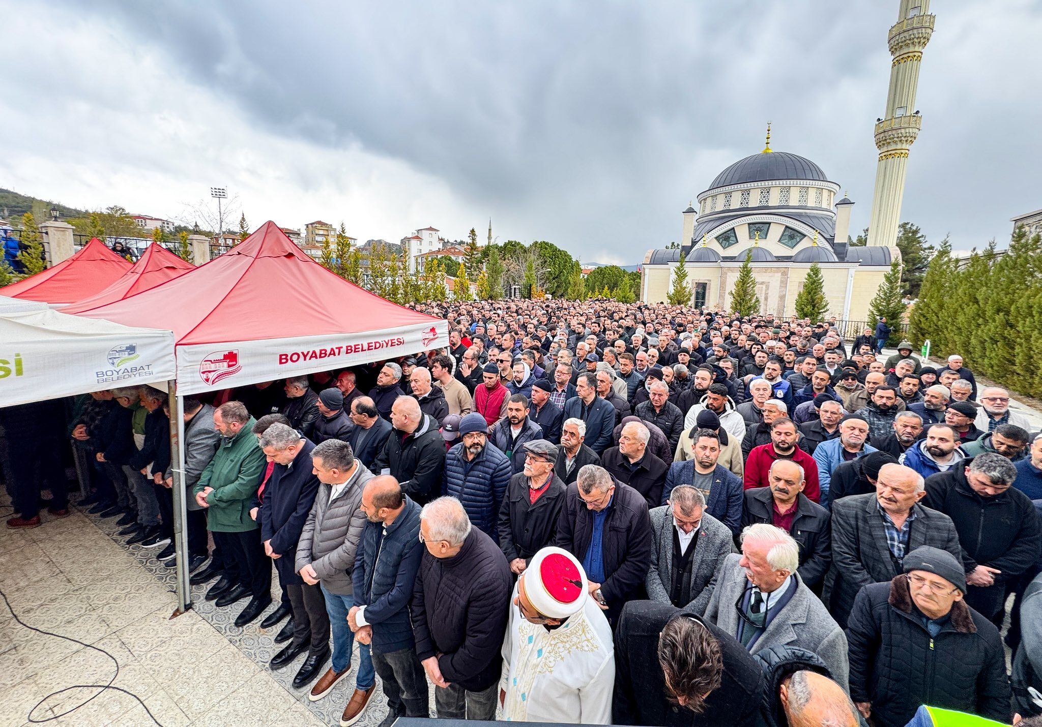 669714445 26867696266224563 5977143851485313161 N