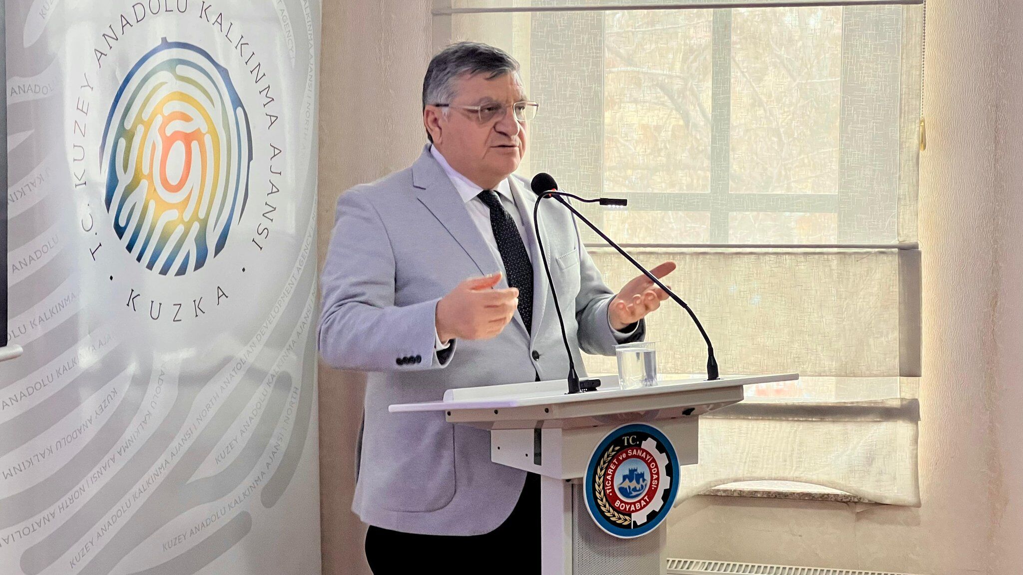 H E1 Sqj Hag A A Q E M