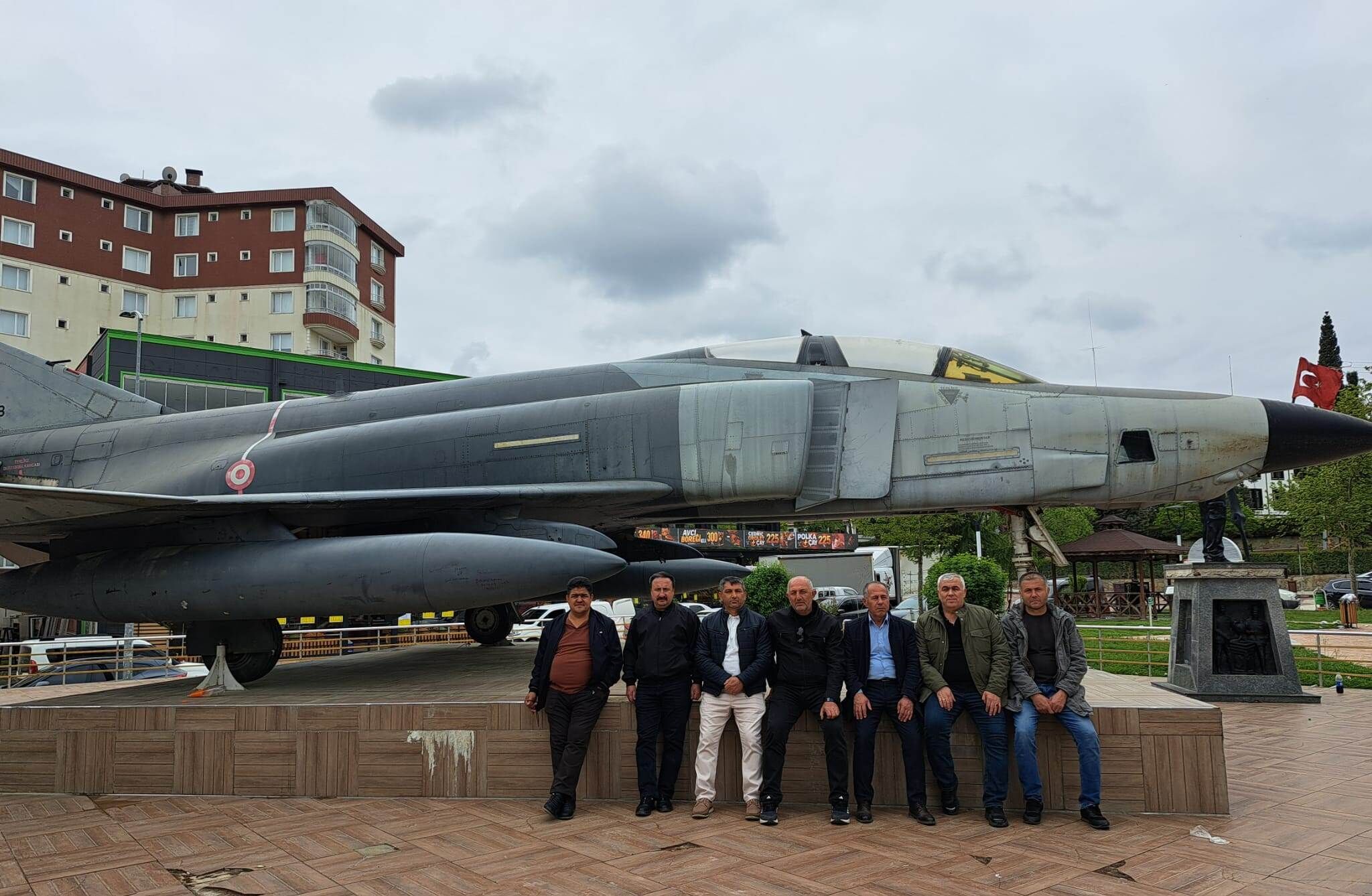 690676781 26569223389400296 1986923527931762621 N