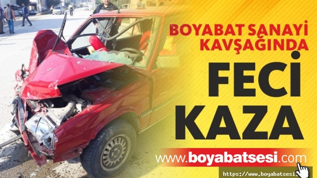 Boyabat Sanayi Kavşağında Otomobil İle Traktör Çarpıştı