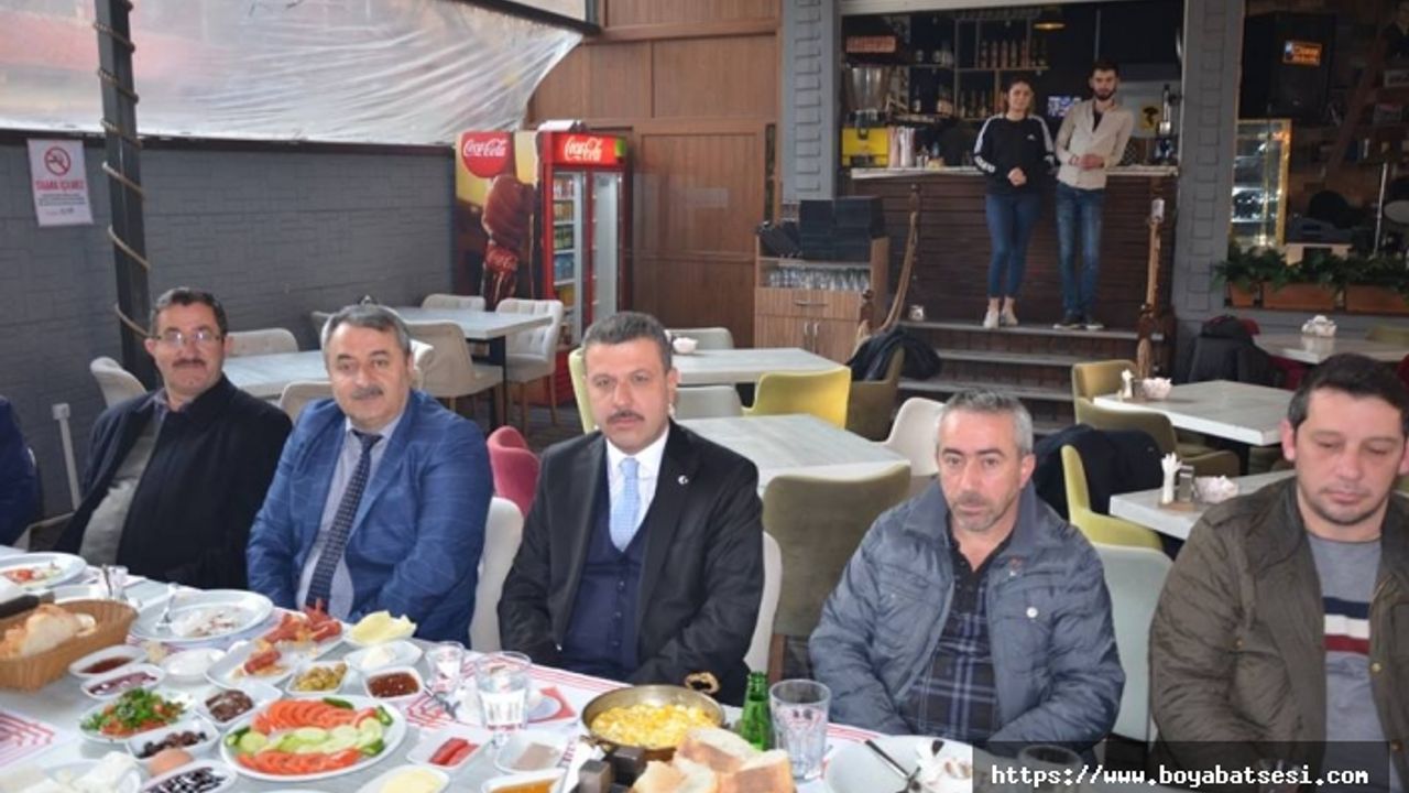 Başkan Çakıcı, Merkez Mahalle Muhtarlarıyla Bir Araya Geldi