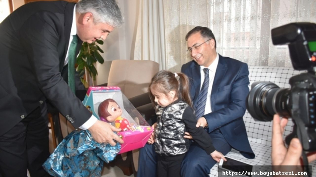 Sinop Valisi Şakalar, Boyabat İlçesinde Ziyaretlerde Bulundu 
