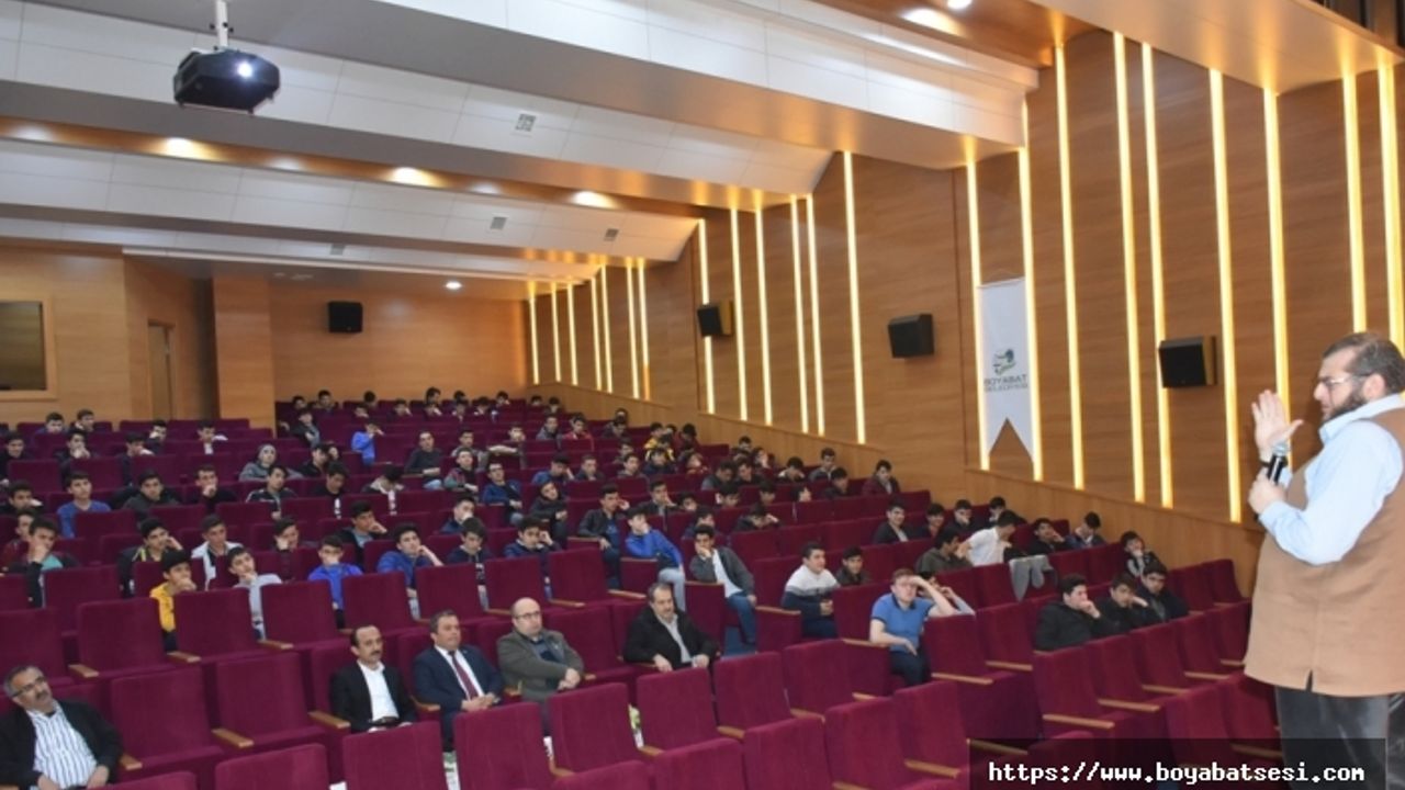 Boyabat'ta "Madde Bağımlılığı" Konulu Konferans Düzenlendi