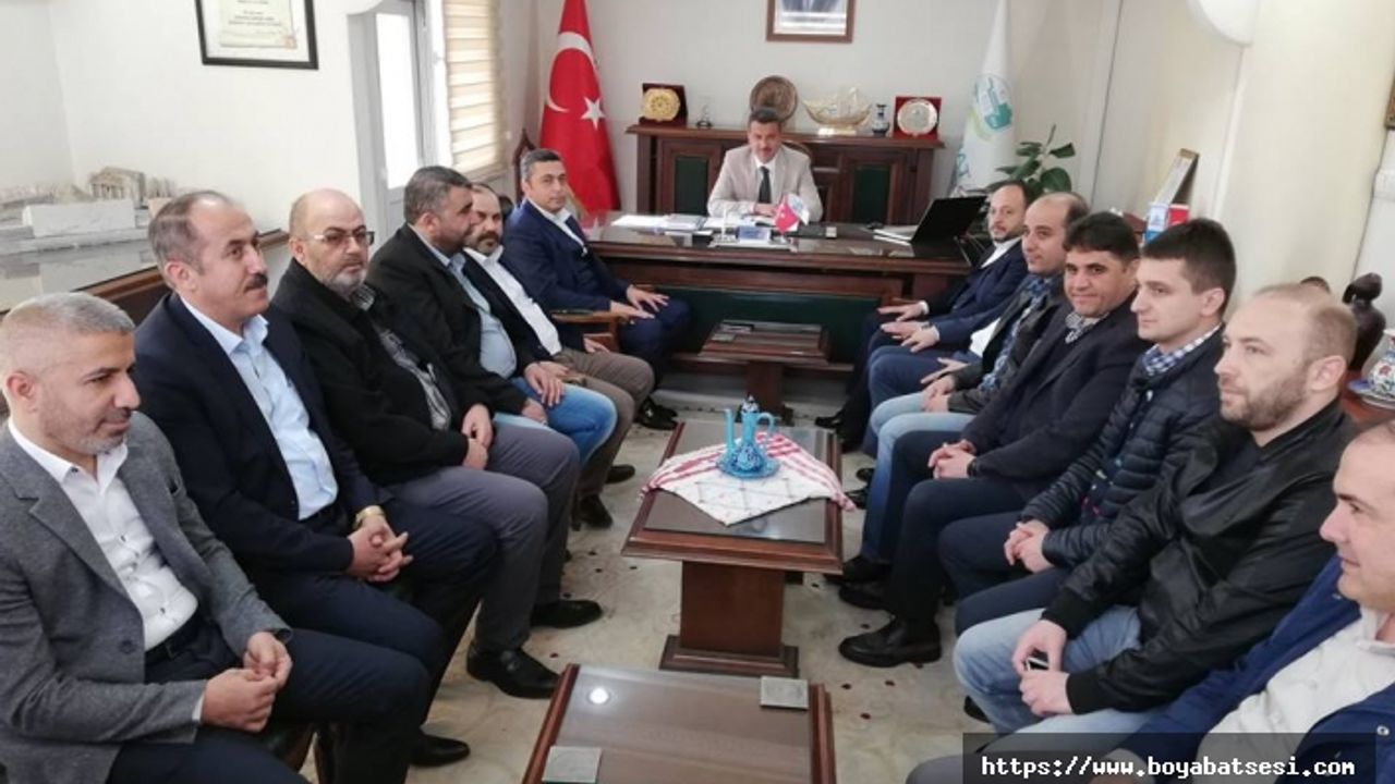 Boyabatlı İş Adamlarından Başkan Çakıcı'ya Ziyaret