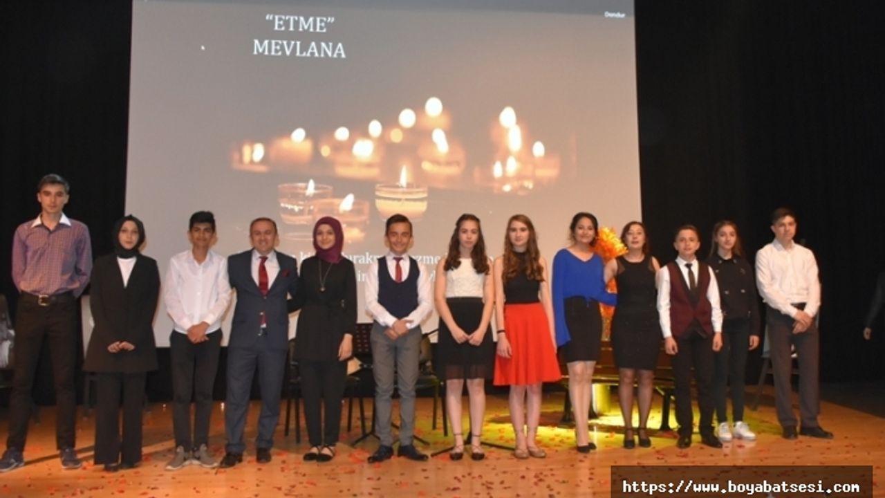 Şehit Ersoy Gürsü Anadolu Lisesi "Şiir Dinletisi" Gecesi Gerçekleştirdi