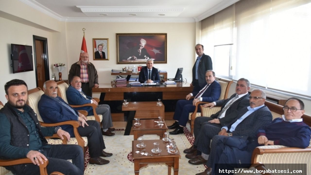 Ziraat Odası Yöneticileri İlçe Kaymakamı Aksoy'u Ziyaret Ettiler