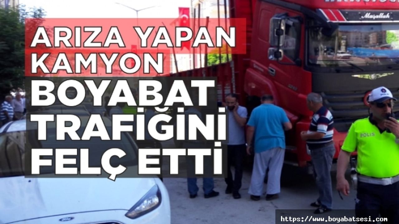 Arıza Yapan Kamyon Trafiği Felç Etti