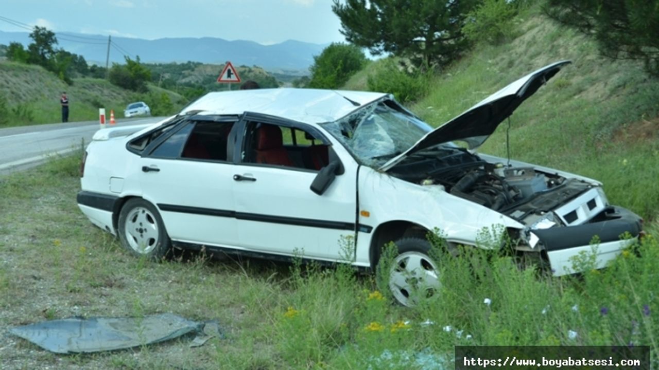 Boyabat Kastamonu Yolunda Araç Devrildi 5 Yaralı
