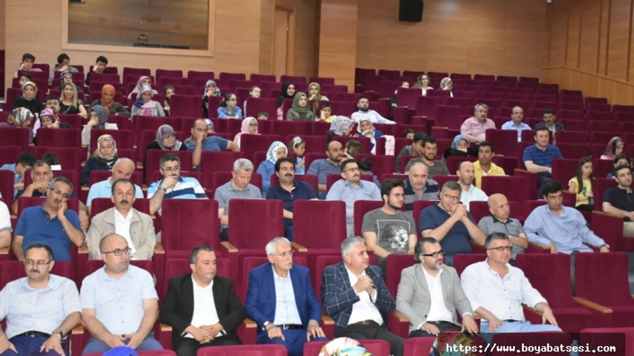 Boyabat'ta "Başarılı Gelecek" Konulu Konferans Gerçekleştirildi