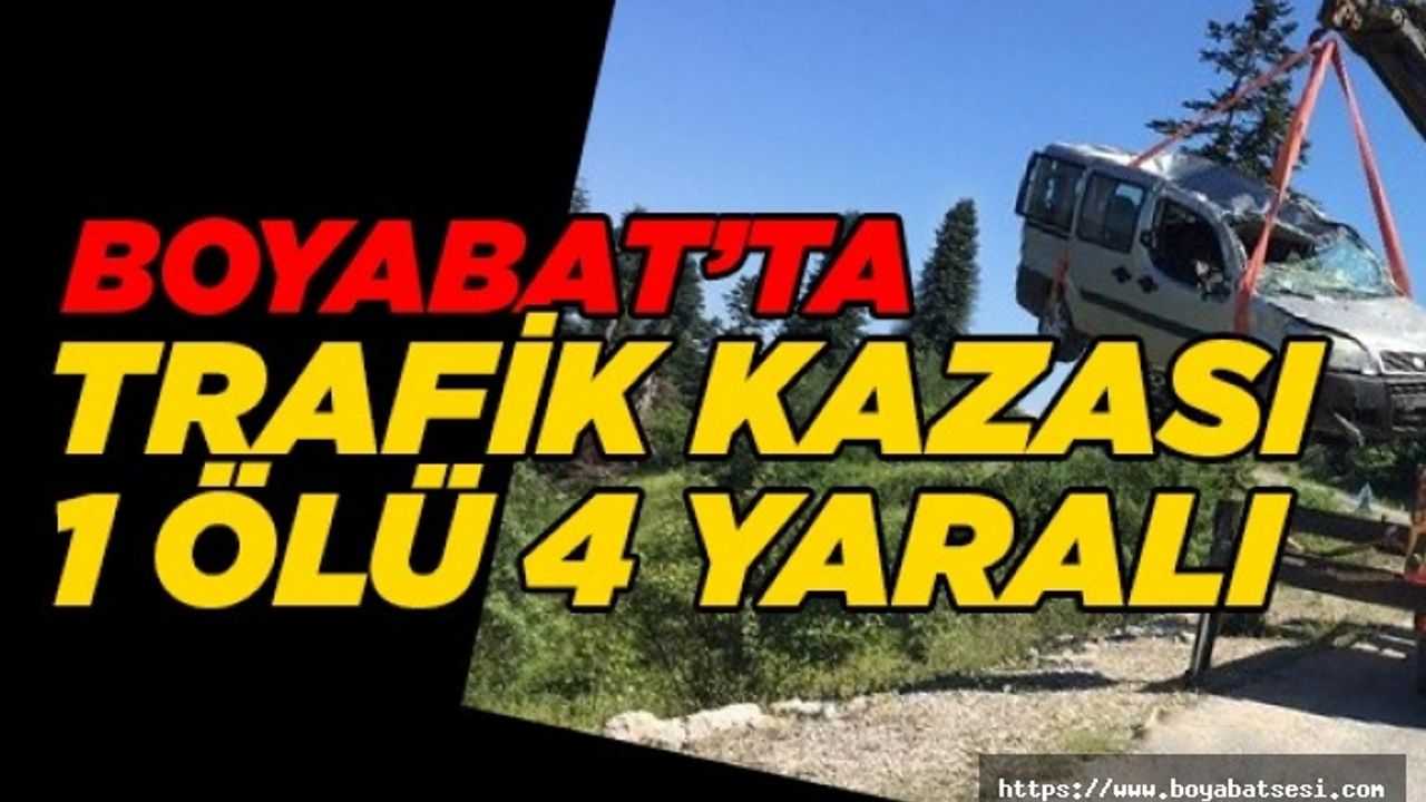 Boyabat'ta Cenazeye Giden Aile Kaza Geçirdi 1 Ölü 4 Yaralı