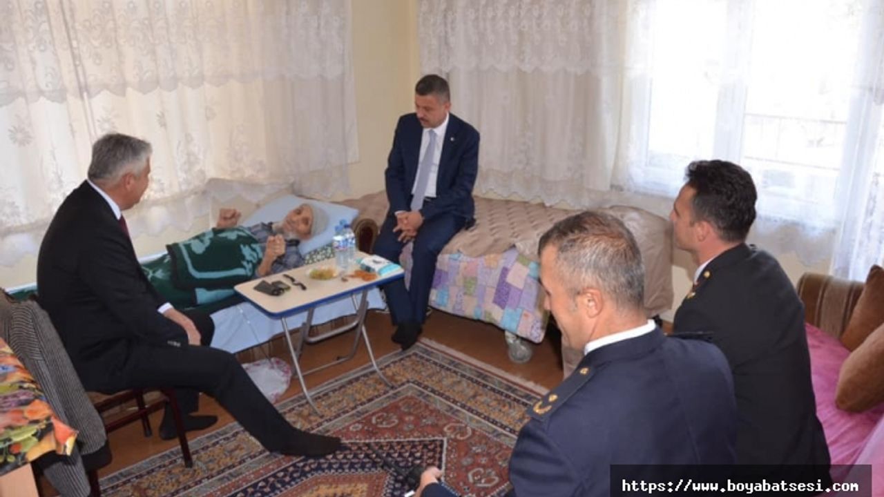 Boyabat protokolü Kore gazisini evinde ziyaret etti