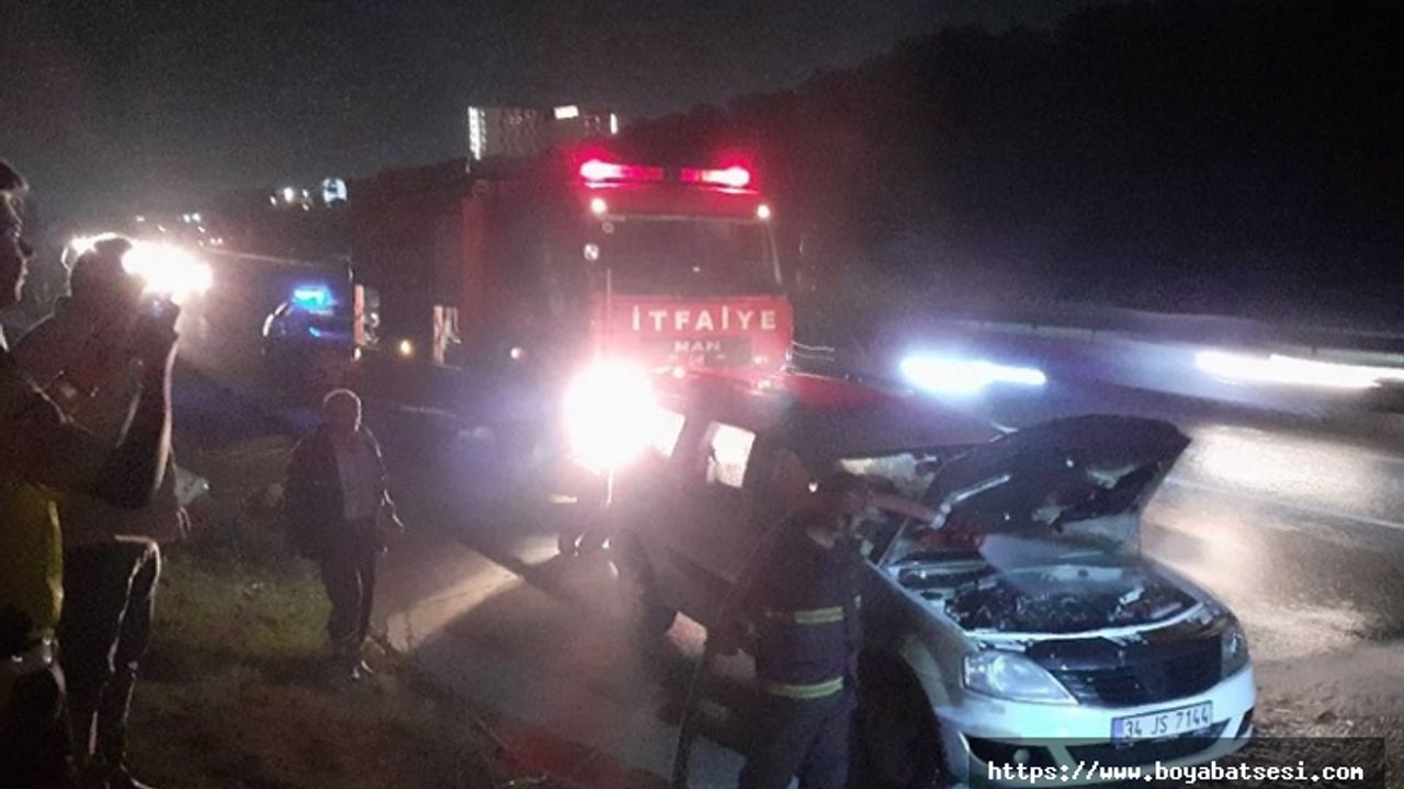 Cenaze Defni İçin Boyabat'a Gelmekte Olan Ailenin Otomobili Yandı