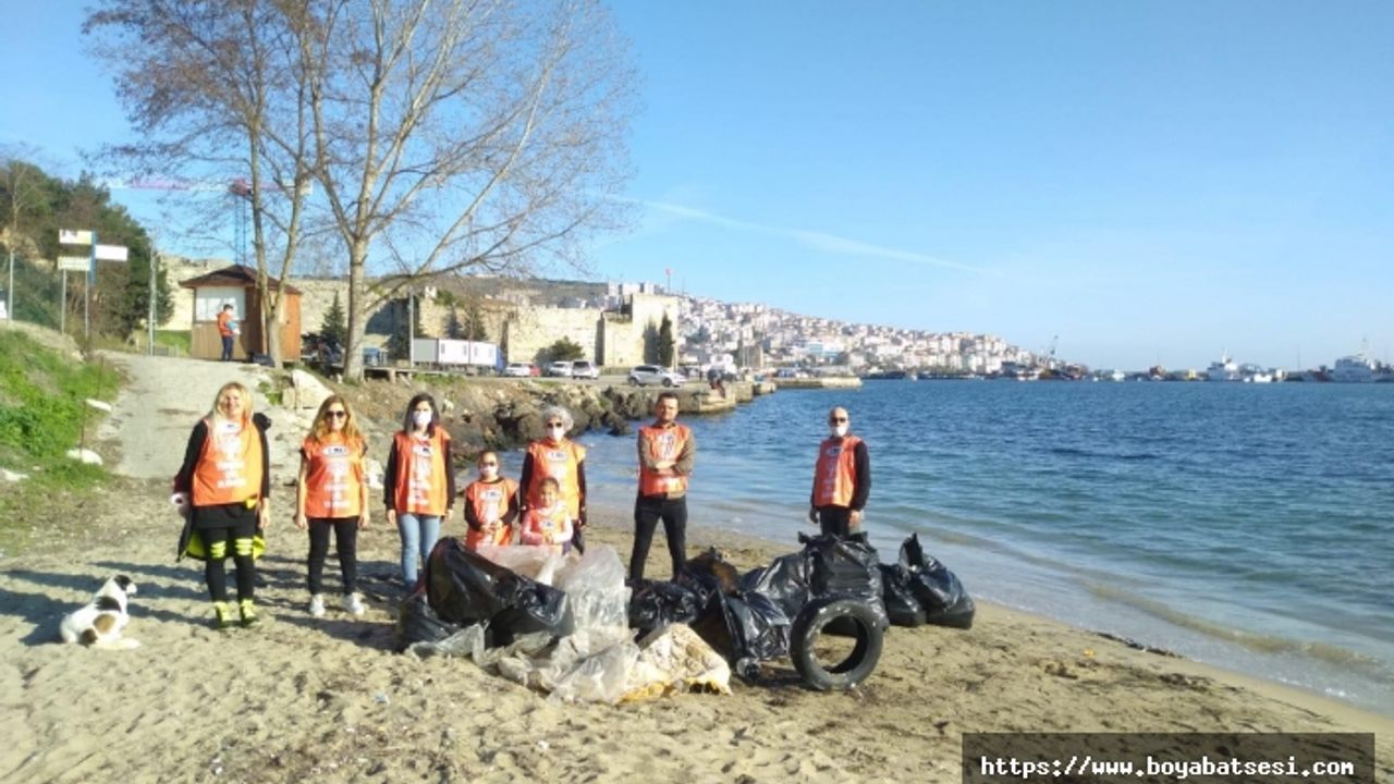 Tema Vakfı Sinop temsilciliği çöp topladı