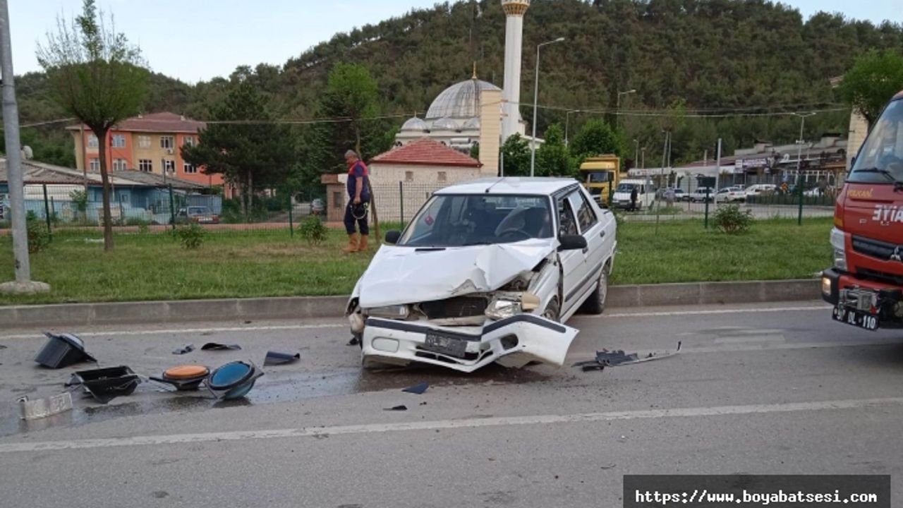 Sanayi Kavşağında Trafik kazası: 1 Yaralı