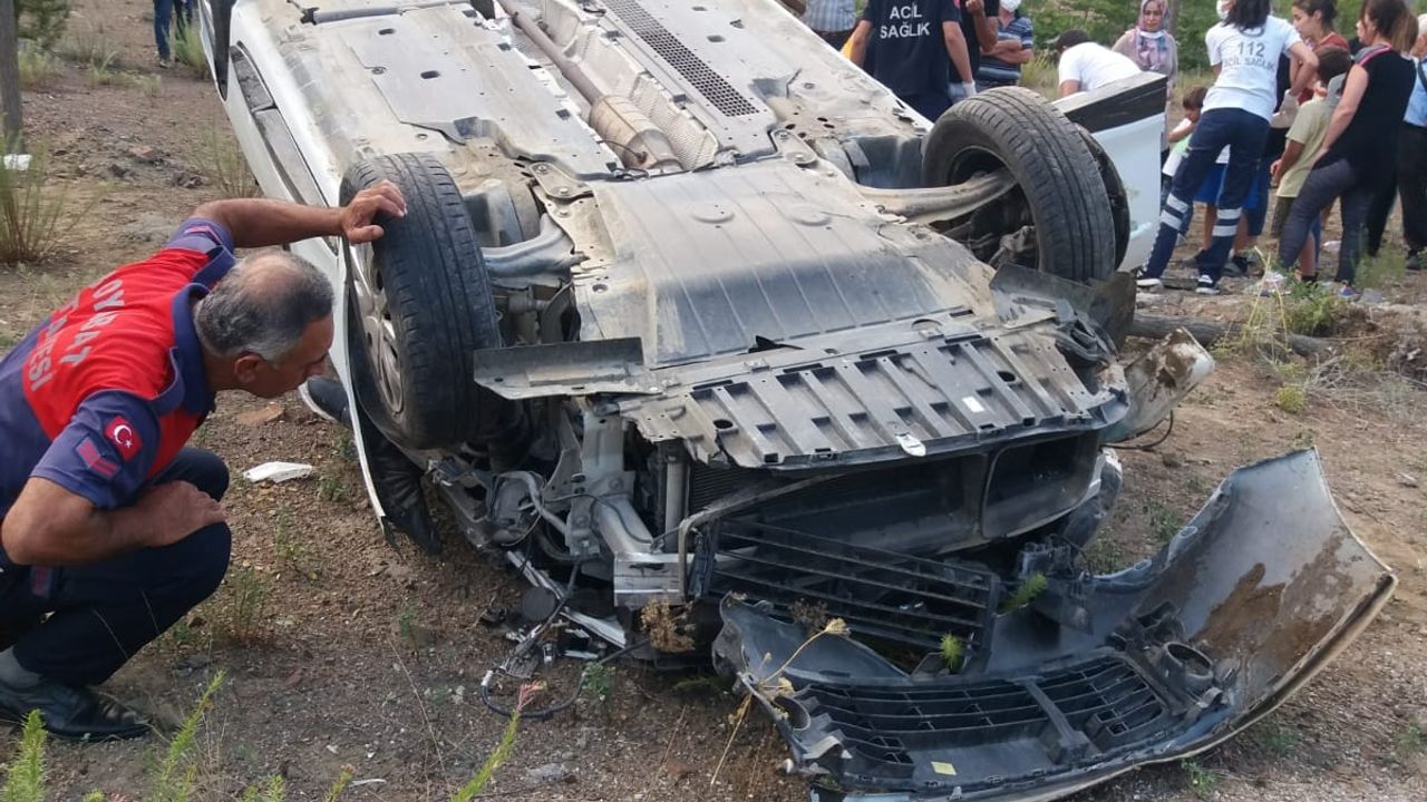 Sinop Boyabat yolunda trafik kazası 2'si çocuk 6 yaralı