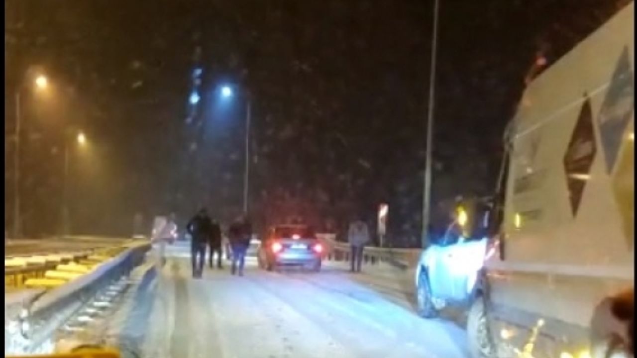 Sinop-Boyabat yolunda sürücülerin zor anları