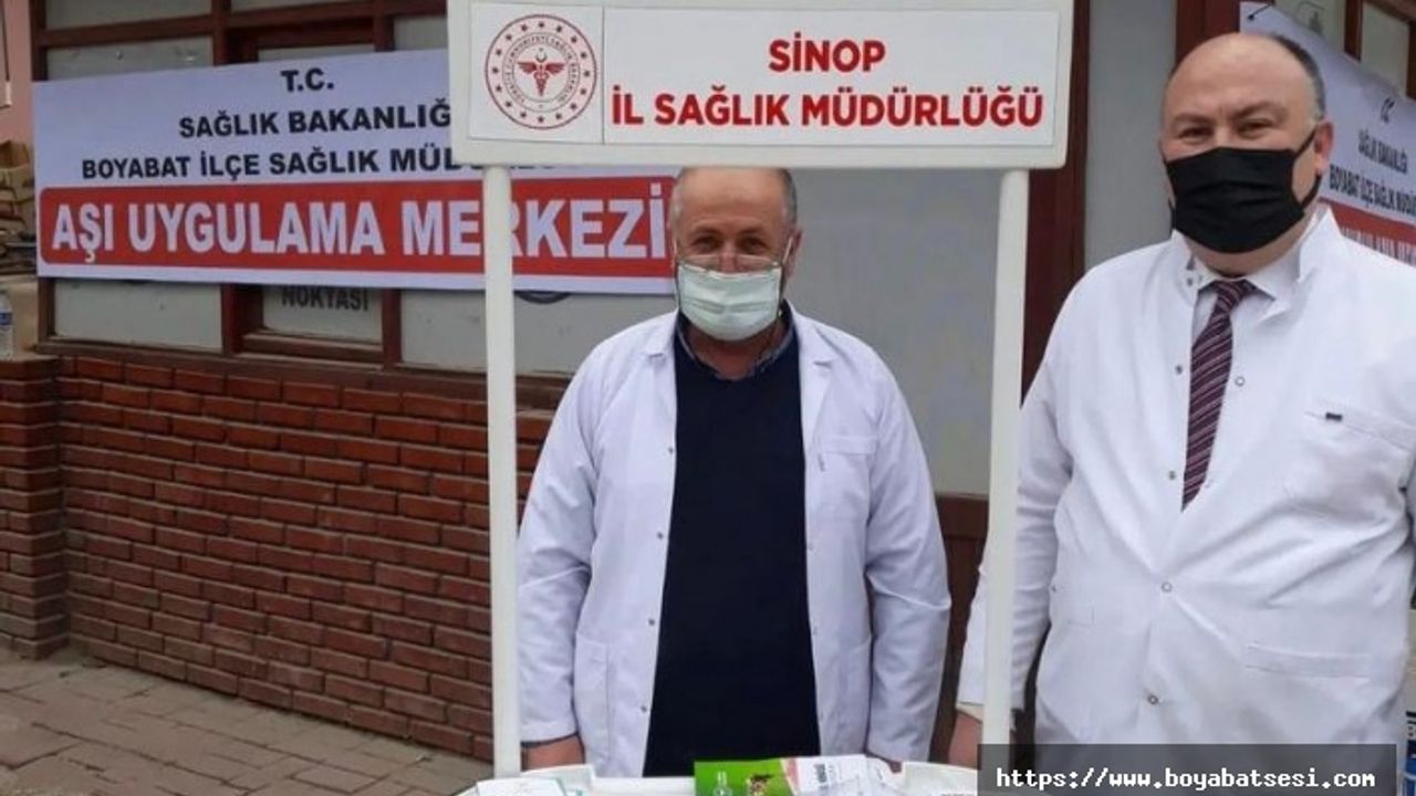Boyabat pazar yerinde aşı standı kuruldu