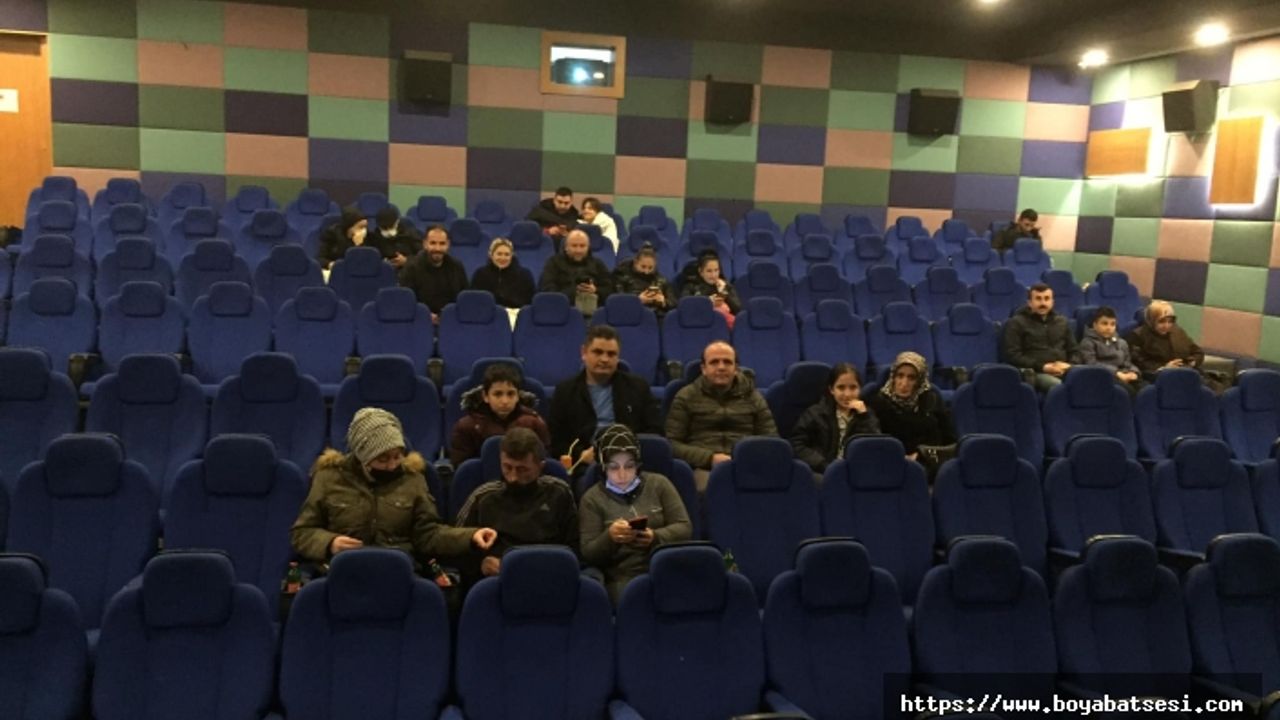 Boyabat'ta Sinema yenilenmiş haliyle tekrar faaliyete başladı